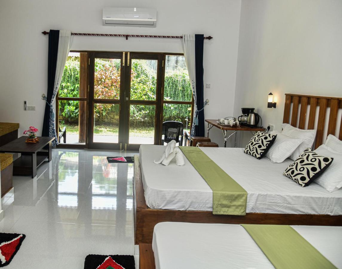 Clay House Hotel Udawalawe Kültér fotó