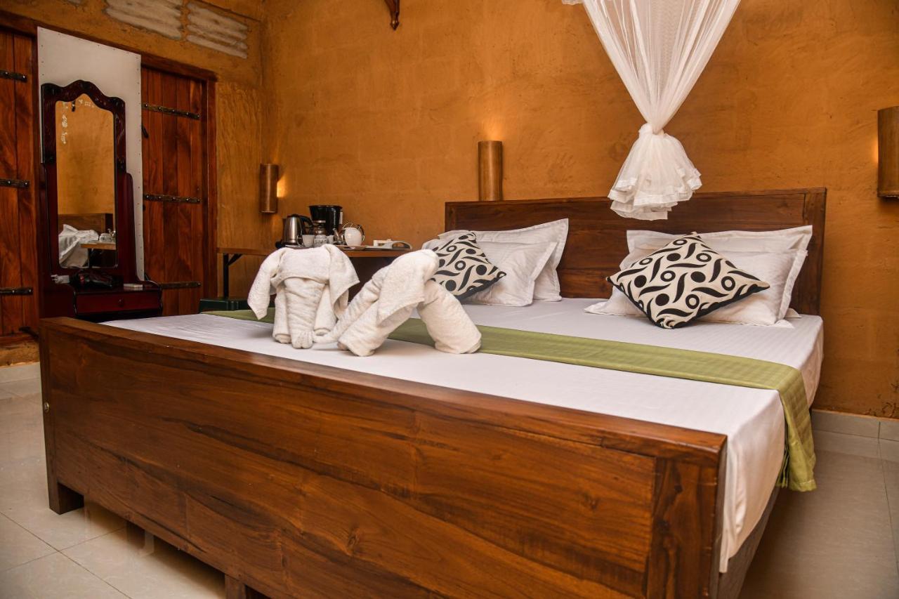 Clay House Hotel Udawalawe Kültér fotó