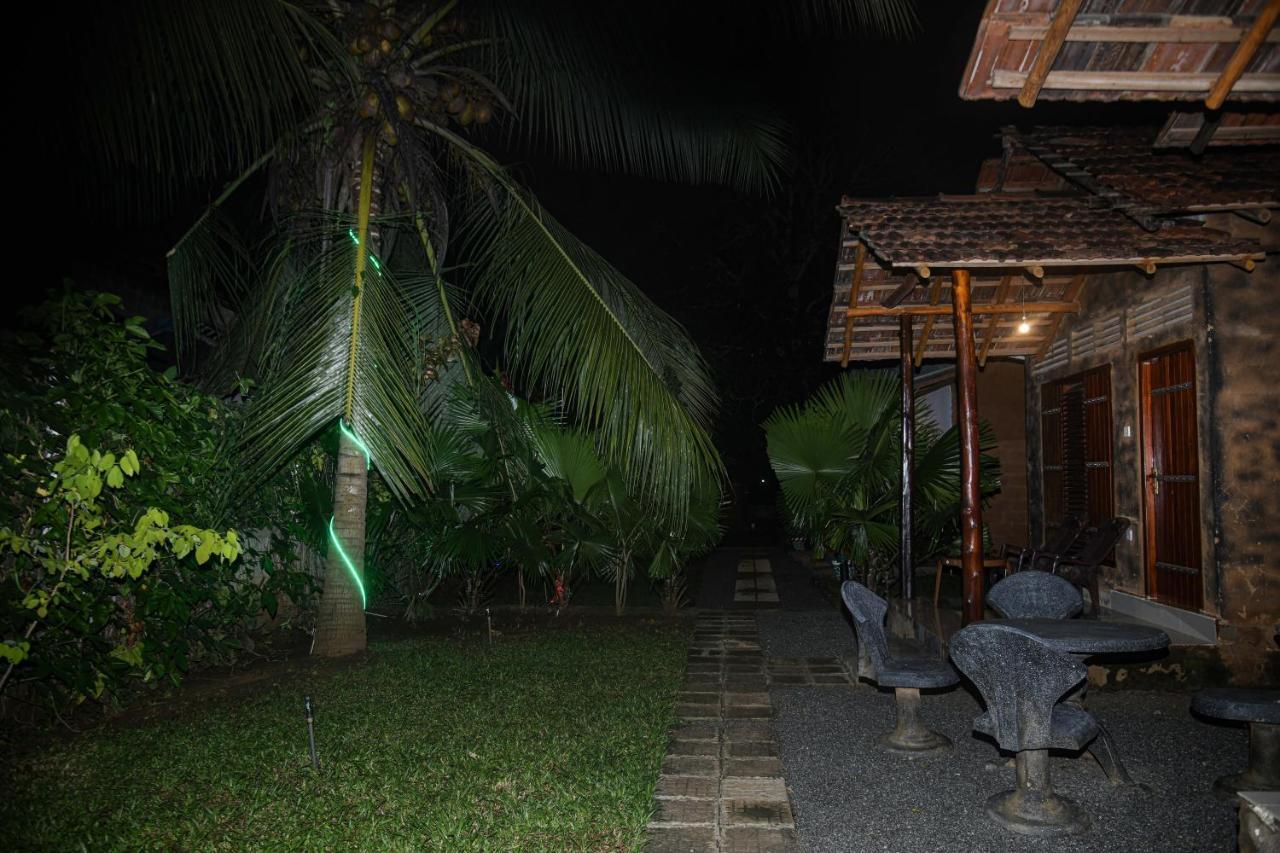 Clay House Hotel Udawalawe Kültér fotó