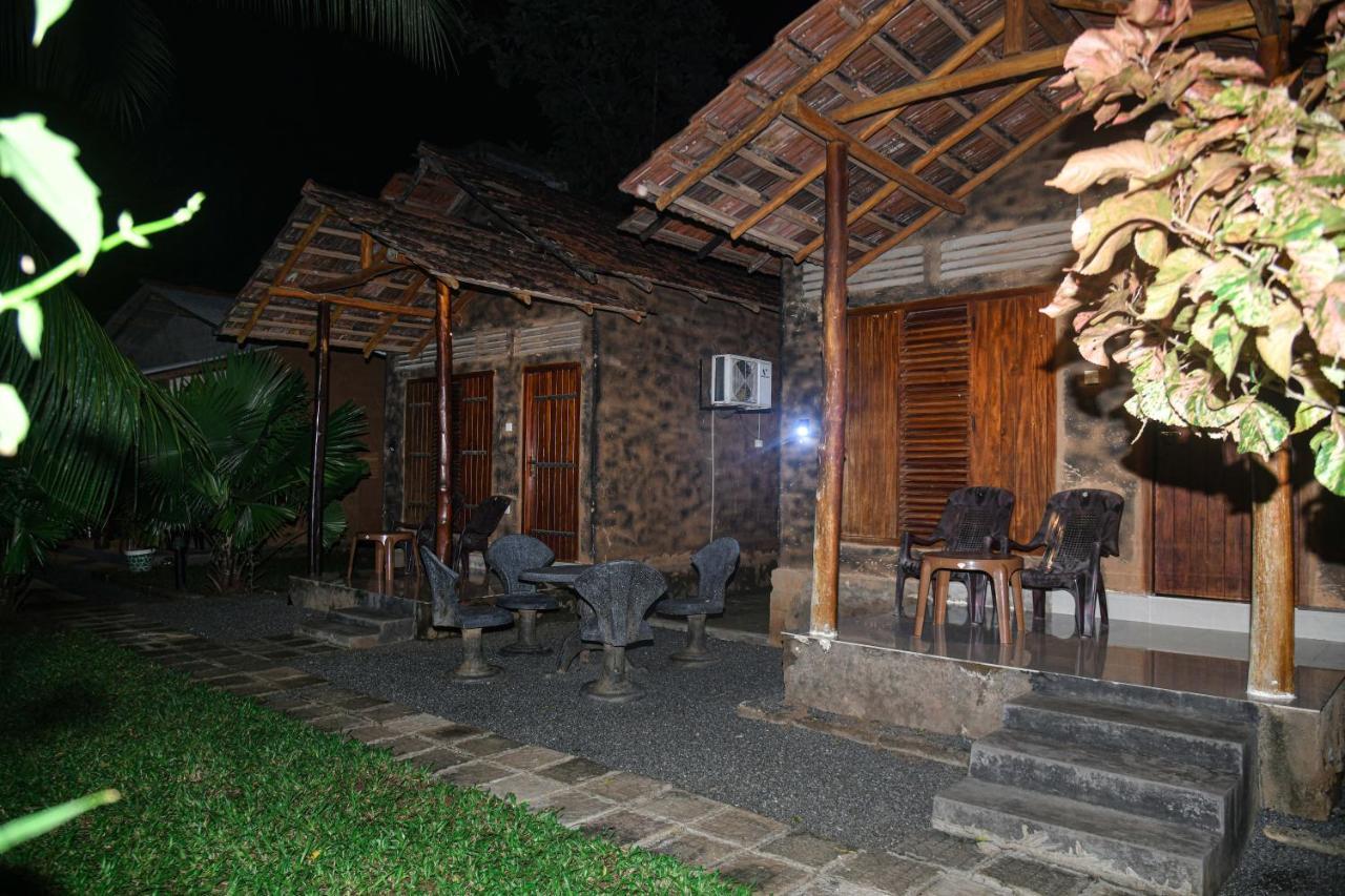 Clay House Hotel Udawalawe Kültér fotó